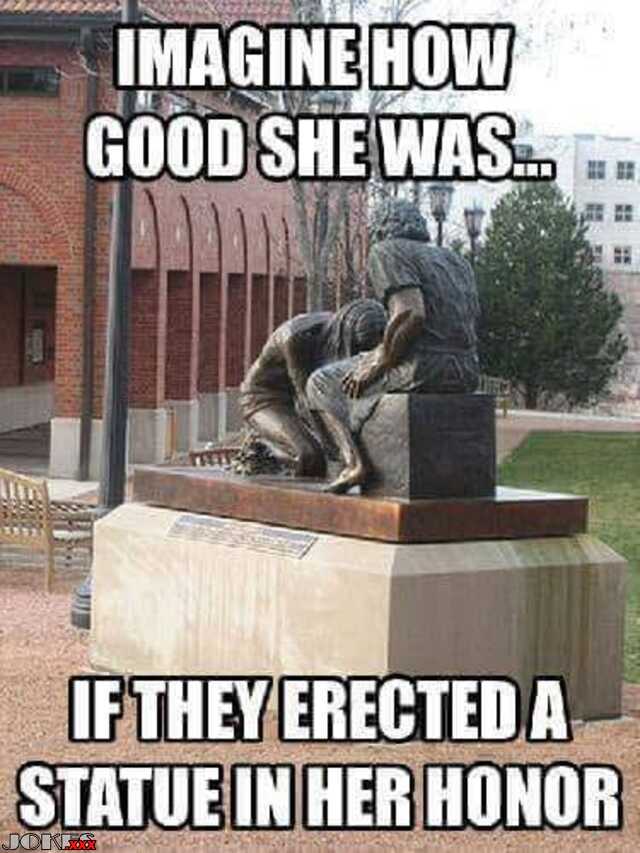 statue